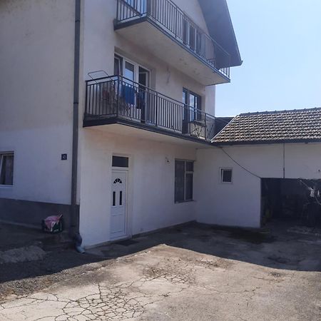 Apartman Maja 巴伊纳巴什塔 外观 照片