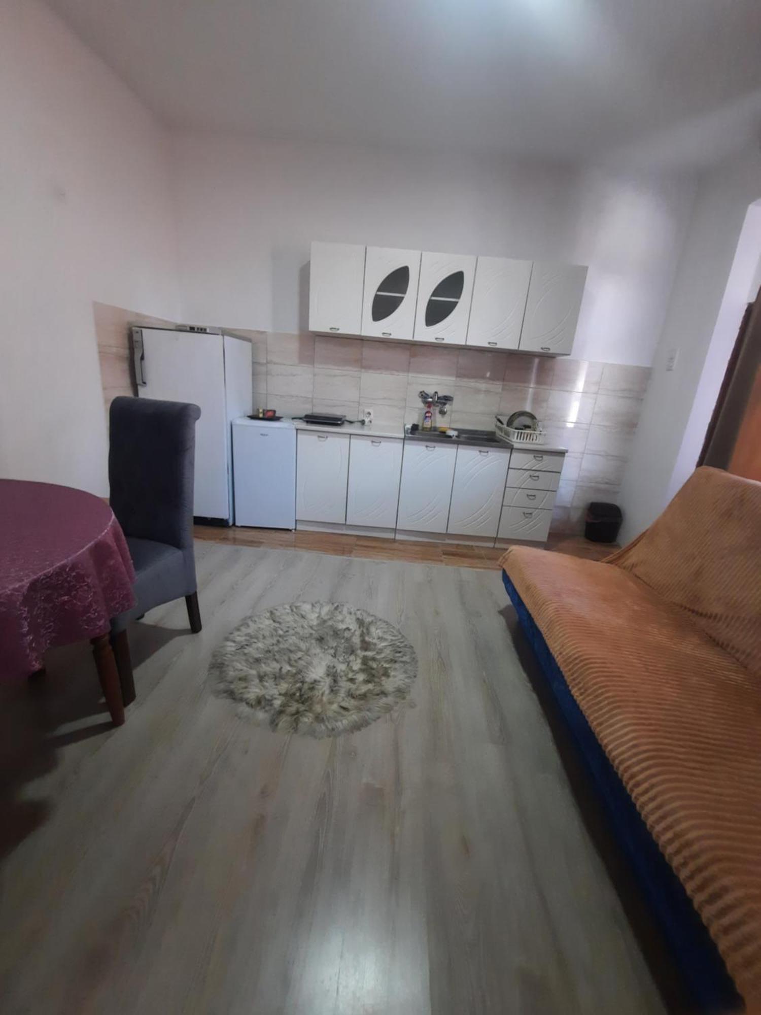 Apartman Maja 巴伊纳巴什塔 外观 照片